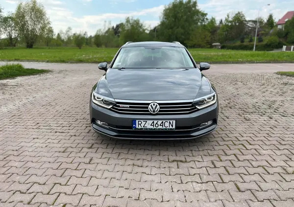 Volkswagen Passat cena 72500 przebieg: 198000, rok produkcji 2015 z Rzeszów małe 92